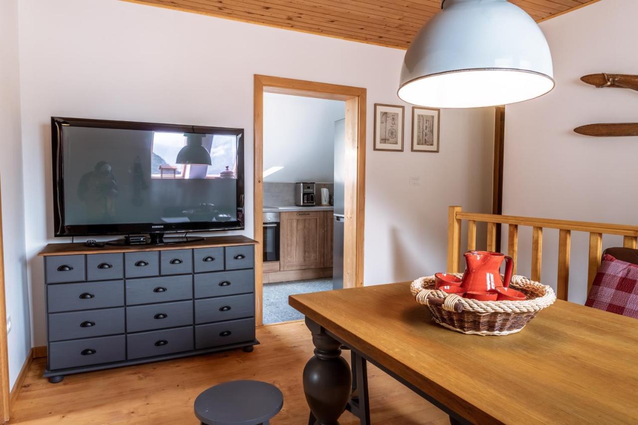 Hisa Lojz Apartment Zaga Ngoại thất bức ảnh